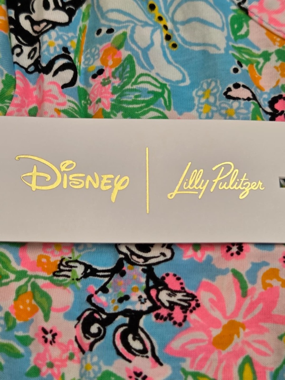 NWT Lilly Pulitzer Disney Top "Lilly Hearts Disney" - Picture 10 of 14